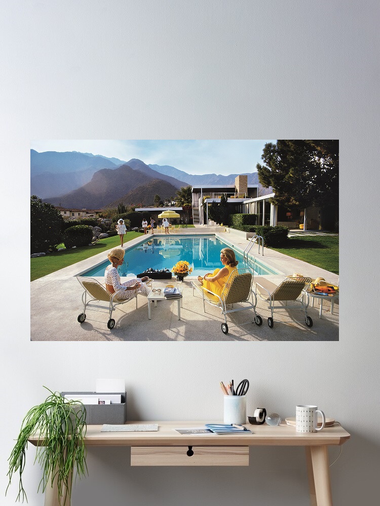 Luxury Lifestyle Pictures - Retro Poolside Host Luxury Lifestyle von