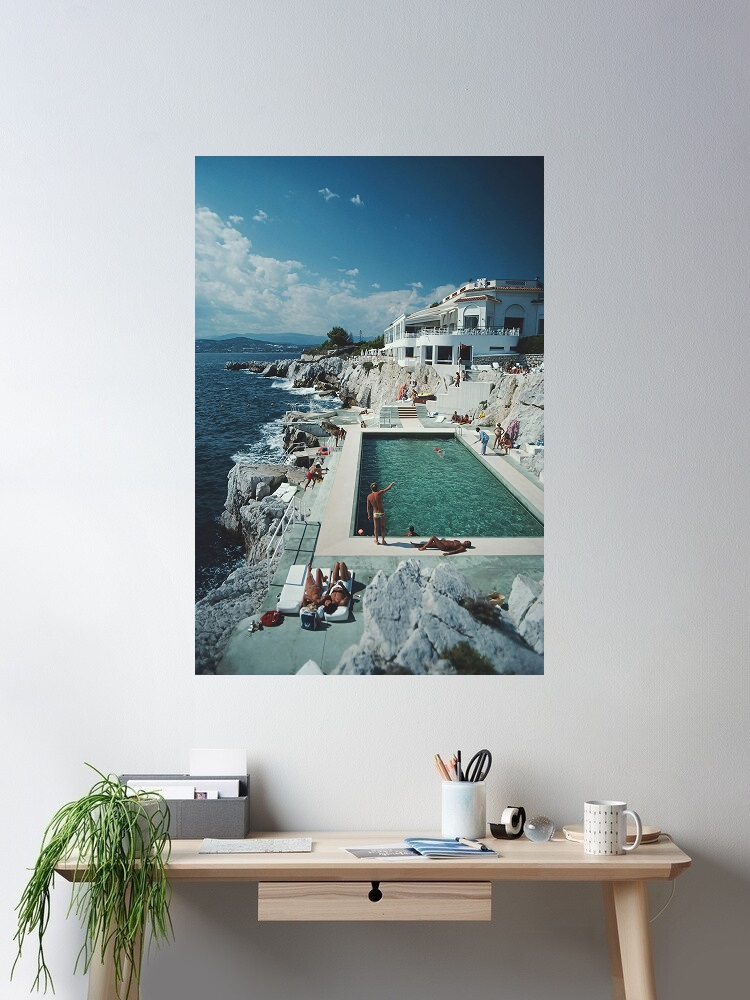 Luxury Lifestyle Pictures - Retro Poolside Host Luxury Lifestyle von